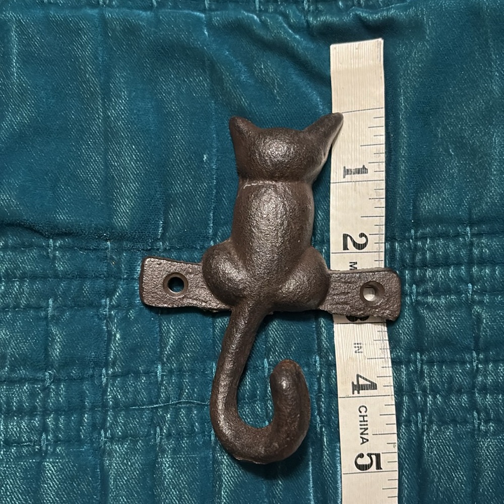 Cast Iron Cat Key Hook Wall Hanger - Picture 6 of 6
